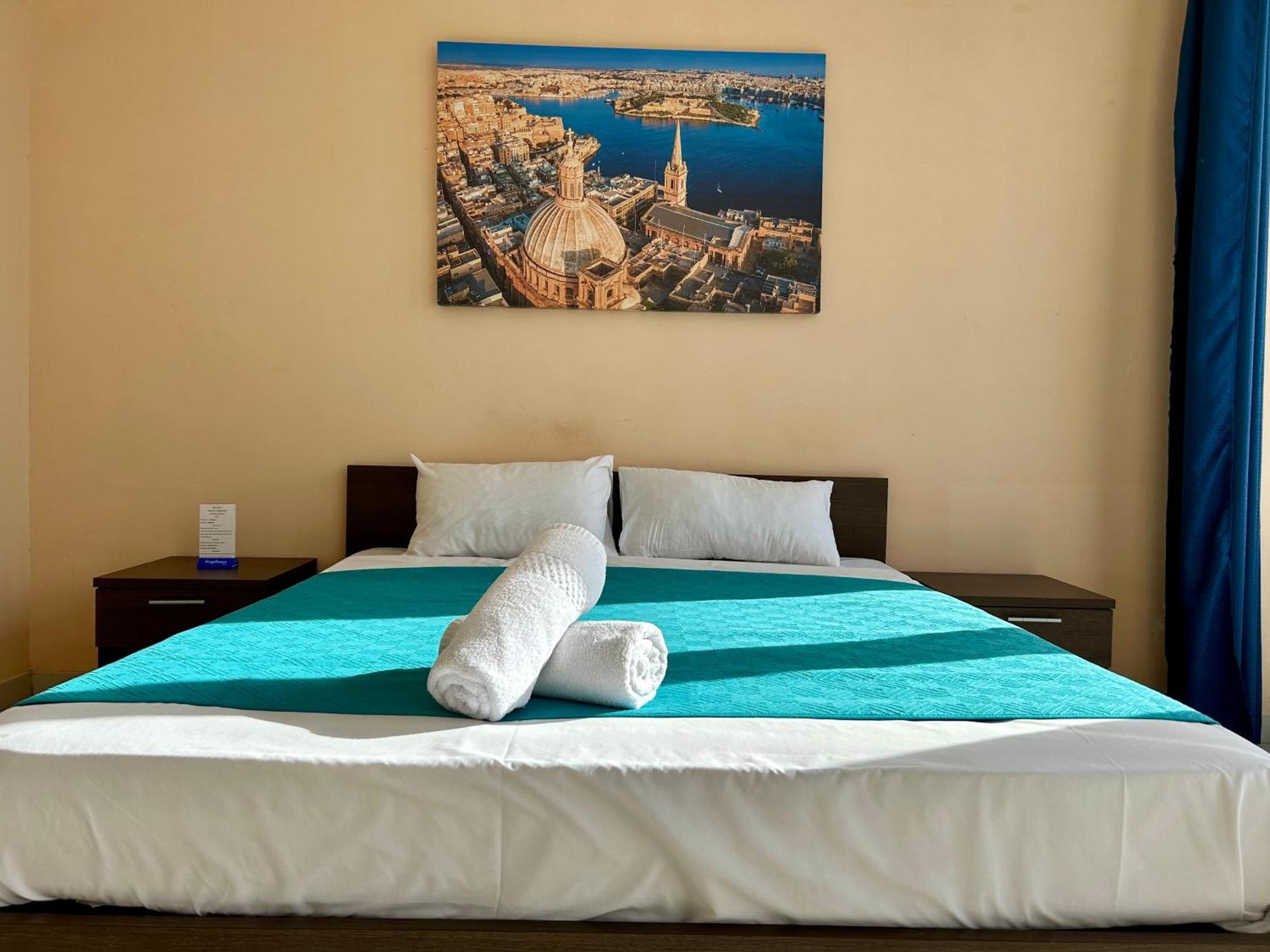 Готель Malta Paradise Central Accomodation Saint Julian's Екстер'єр фото